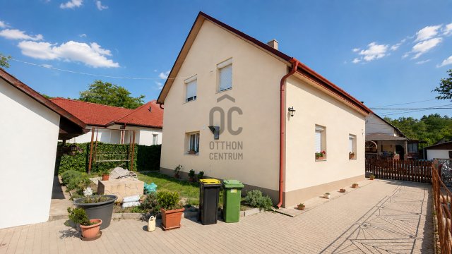 Eladó családi ház, Csömörön 119.9 M Ft, 4 szobás