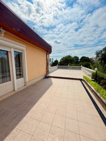 Eladó családi ház, Pécsett, Pázmány Péter utcában 129.9 M Ft
