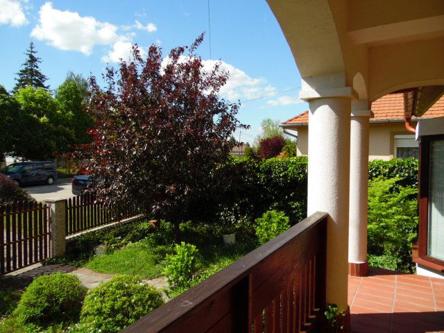 Eladó ikerház, Győrött 79.9 M Ft, 4 szobás