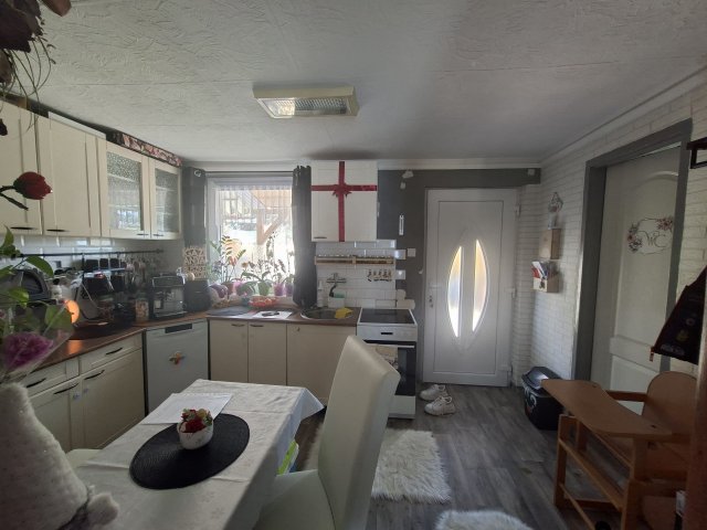 Eladó téglalakás, Salgótarjánban 11.99 M Ft, 2 szobás