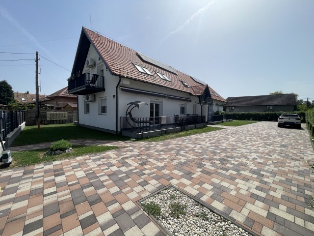 Eladó téglalakás, Balatonmáriafürdőn 89 M Ft, 3 szobás