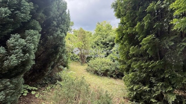 Eladó nyaraló, Kőszegen 18 M Ft, 1 szobás / költözzbe.hu
