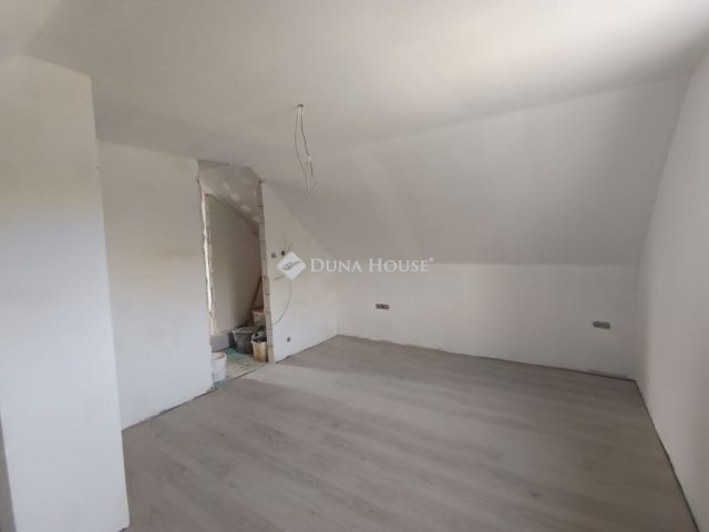 Eladó családi ház, Tápiószelén 44.99 M Ft, 4 szobás