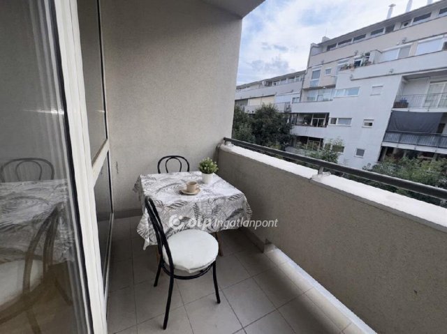 Eladó téglalakás, Budapesten, VIII. kerületben 59 M Ft, 1 szobás