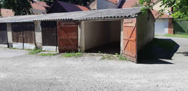 Eladó garázs, Kaposváron 5.8 M Ft, 1 szobás