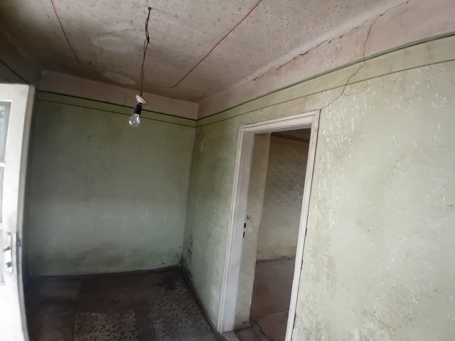 Eladó családi ház, Turán 21.9 M Ft, 2 szobás