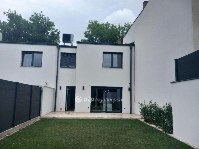 Eladó ikerház, Debrecenben 249.99 M Ft, 3 szobás