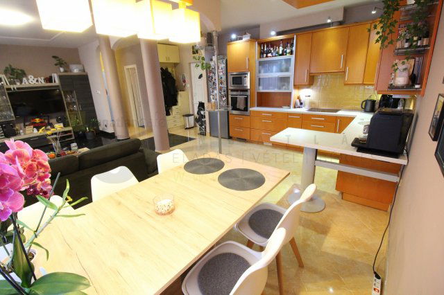 Eladó téglalakás, Szegeden, Fülemüle utcában 91.5 M Ft