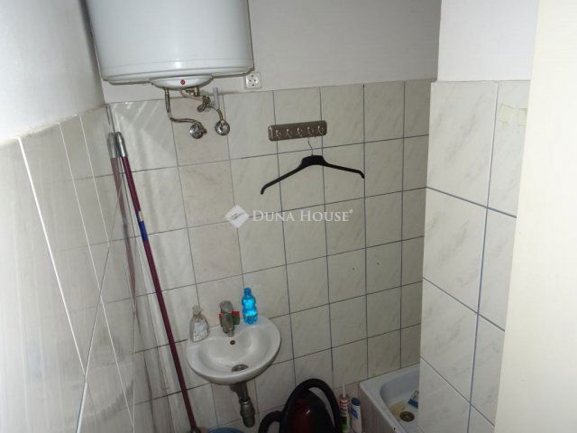 Eladó ipari ingatlan, Tiszakécskén 53.9 M Ft