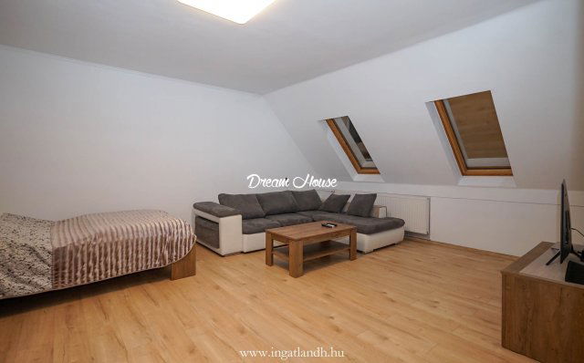 Eladó téglalakás, Nyíregyházán 42.5 M Ft, 1 szobás