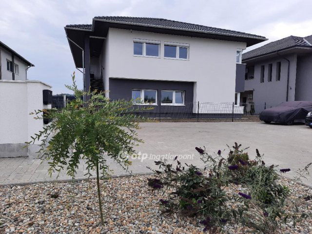Eladó téglalakás, Mendén 46.5 M Ft, 2 szobás