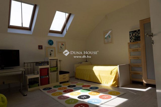 Eladó családi ház, Siófokon 381 M Ft, 7 szobás