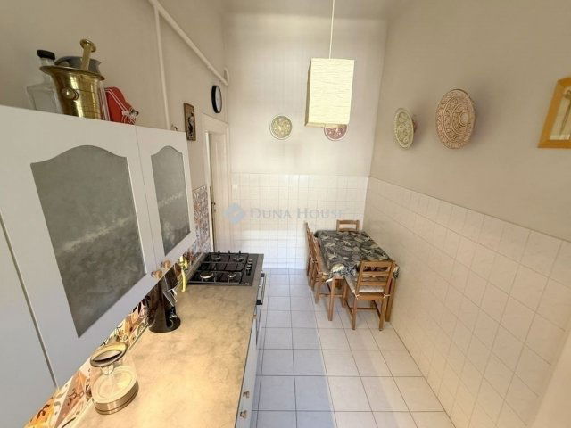 Eladó téglalakás, Budapesten, VIII. kerületben 89.9 M Ft