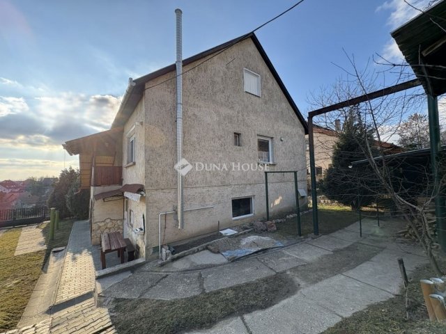 Eladó családi ház, Csolnokon 75 M Ft, 4 szobás