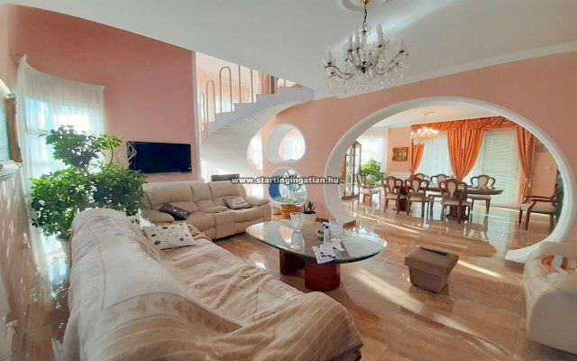 Eladó ikerház, Budapesten, XVIII. kerületben, Zalán utcában