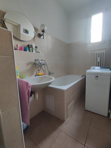 Eladó panellakás, Pécsett 47 M Ft, 2 szobás