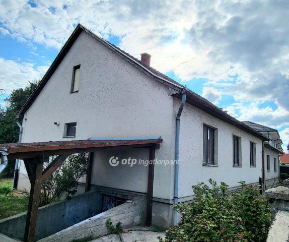 Eladó családi ház, Mikepércsen 87 M Ft, 6+1 szobás