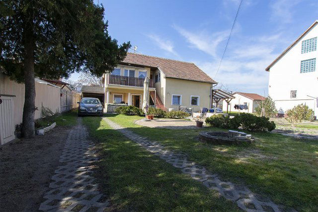 Eladó családi ház, Budapesten, XXI. kerületben 74.9 M Ft