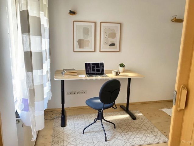 Eladó téglalakás, Budapesten, VI. kerületben 81 M Ft, 2 szobás