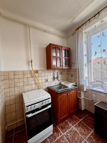 Eladó téglalakás, Pécsett, Komlói úton 36.9 M Ft, 2 szobás