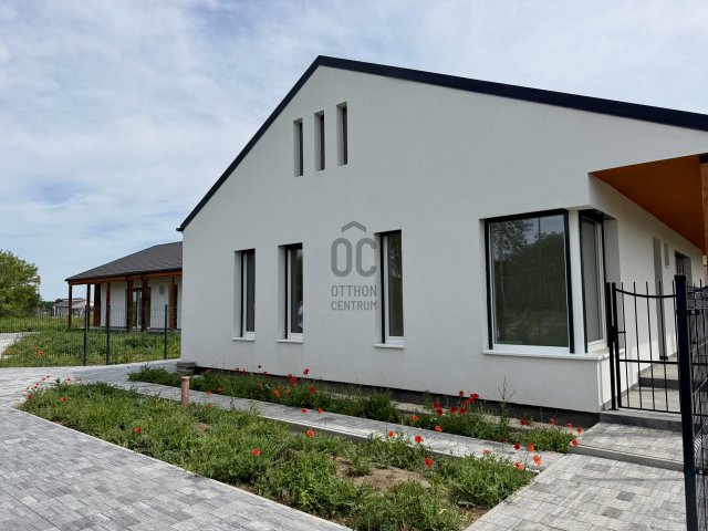 Eladó családi ház, Siófokon 120 M Ft, 4 szobás