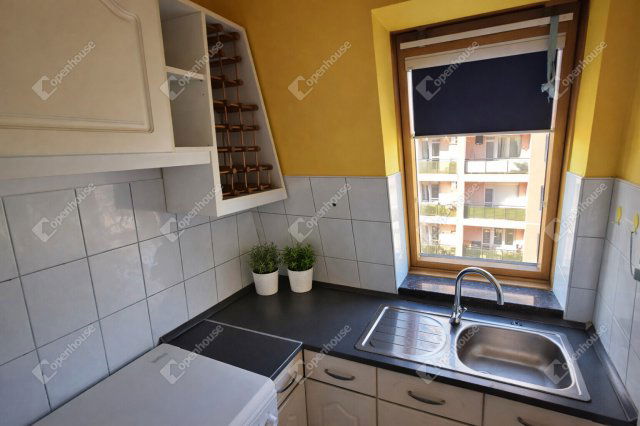 Eladó téglalakás, Székesfehérvárott 71.9 M Ft, 4 szobás