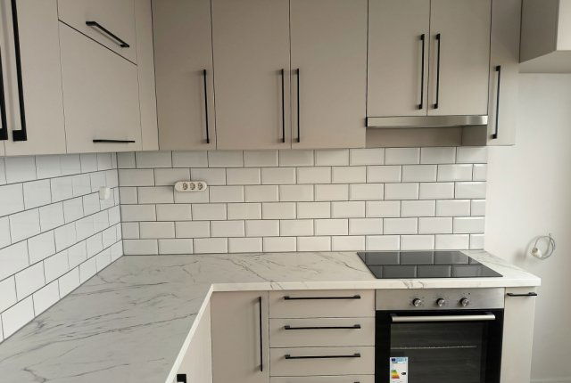 Eladó panellakás, Debrecenben 63.49 M Ft, 3 szobás