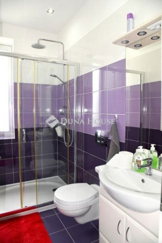 Eladó családi ház, Nagykozáron 119.99 M Ft, 4 szobás