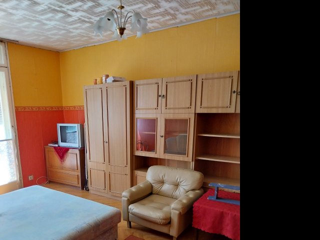Kiadó téglalakás, albérlet, Kazincbarcikán, Iskola közben