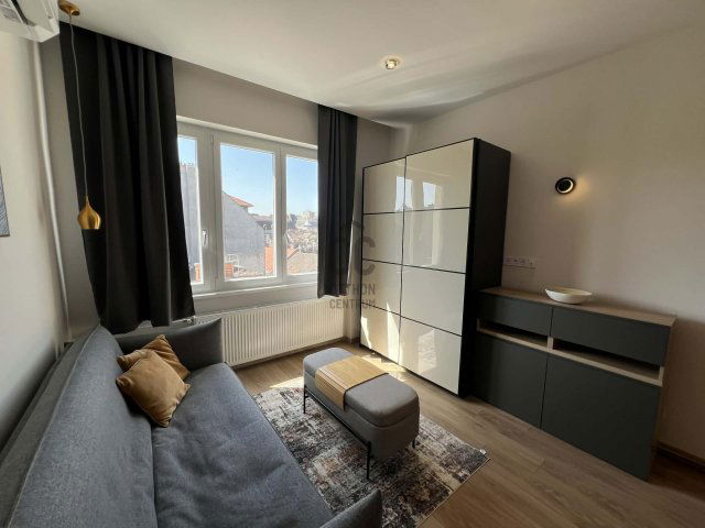 Eladó téglalakás, Budapesten, V. kerületben, Nyáry Pál utcában