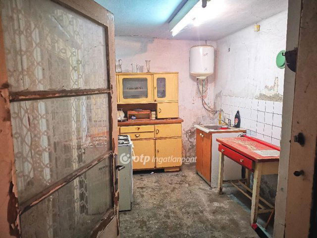 Eladó családi ház, Dömsödön 13.9 M Ft, 1+1 szobás