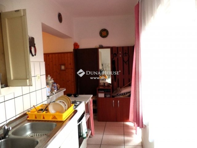 Eladó családi ház, Velencén 43.5 M Ft, 2 szobás