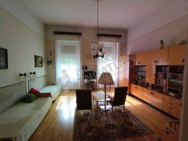 Kiadó téglalakás, albérlet, VIII. kerületben, József körúton