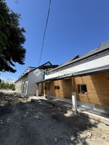 Eladó téglalakás, Vecsésen 40 M Ft, 1 szobás