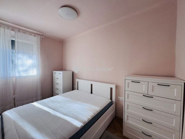 Eladó téglalakás, Pécsett 44.99 M Ft, 2 szobás