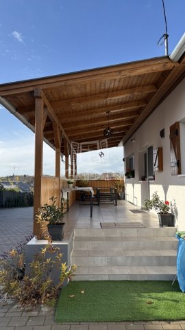 Eladó családi ház, Siófokon 168 M Ft, 4 szobás