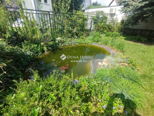 Eladó családi ház, Kecskeméten 220 M Ft, 5 szobás