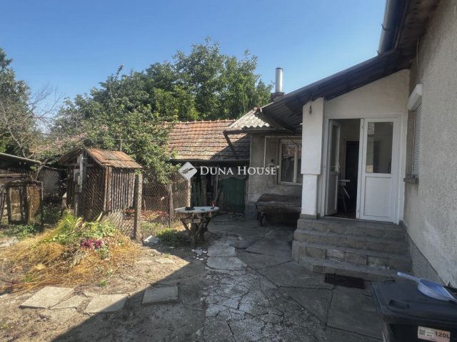Eladó családi ház, Cecén, Árpád utcában 32.5 M Ft, 3 szobás