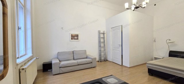 Eladó téglalakás, Budapesten, VII. kerületben, Dohány utcában