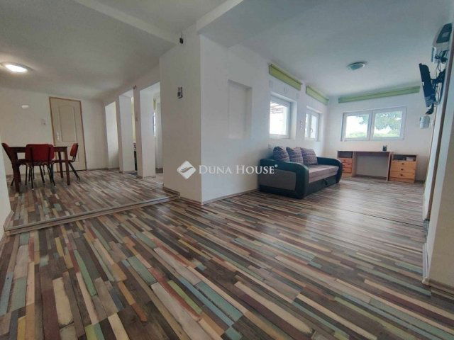 Eladó családi ház, Kókán 44.9 M Ft, 4 szobás