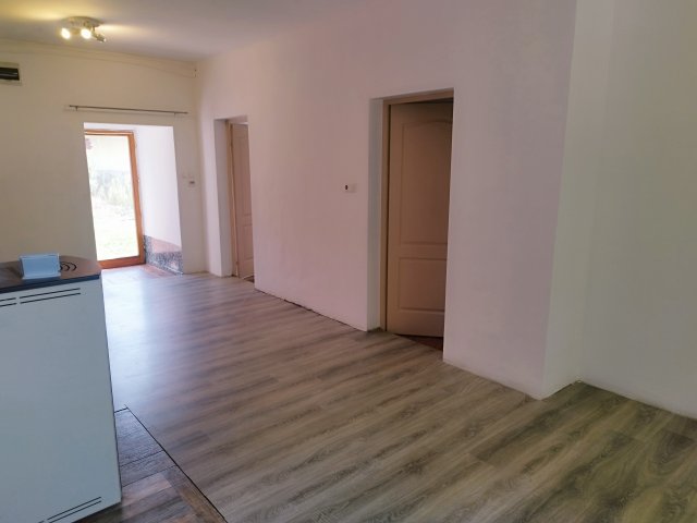 Eladó sorház, Nagykőrösön 26.9 M Ft, 2 szobás