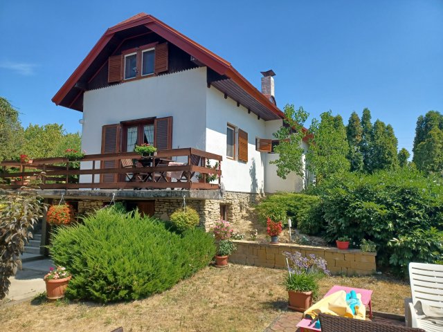 Eladó nyaraló, Nyúlon 56.9 M Ft, 3 szobás / költözzbe.hu