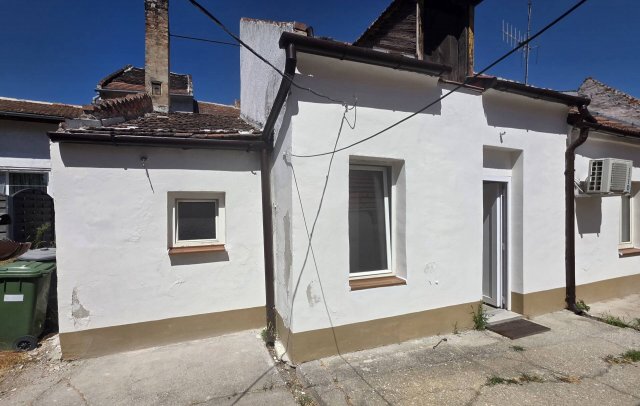 Eladó téglalakás, Sopronban 35 M Ft, 1+1 szobás
