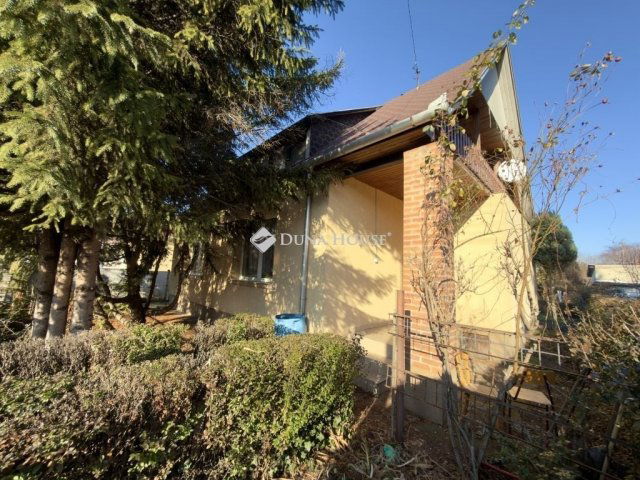 Eladó családi ház, Dorogon 82 M Ft, 4 szobás