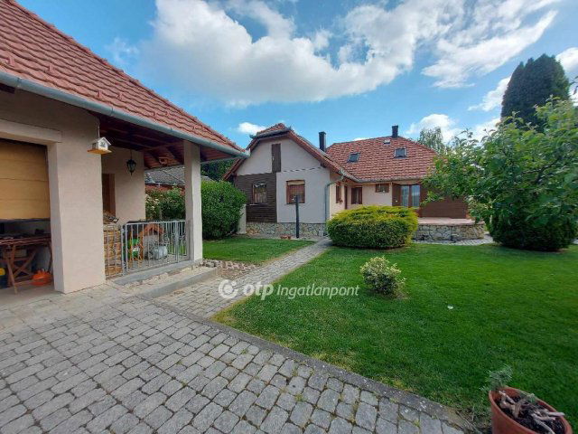 Eladó családi ház, Szajkon 98 M Ft, 2+2 szobás