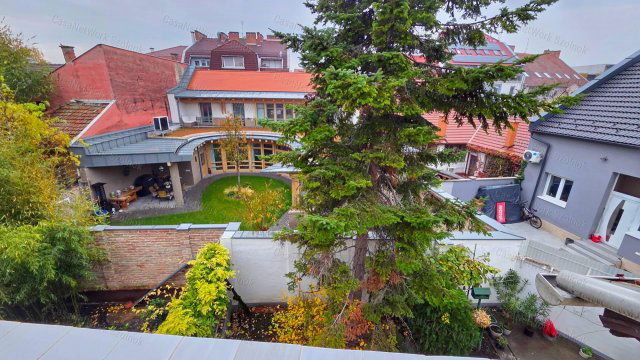 Eladó ikerház, Szolnokon 58.99 M Ft, 4 szobás