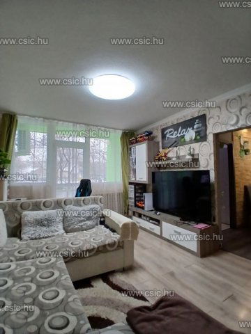 Eladó téglalakás, Dunakeszin 74.7 M Ft, 3 szobás