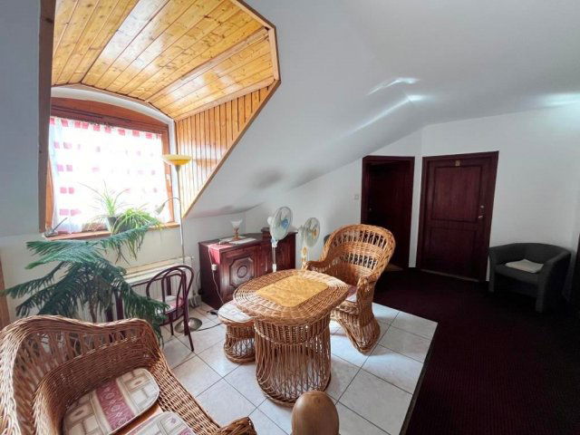 Kiadó téglalakás, albérlet, Pécsett 140 E Ft / hó, 1 szobás