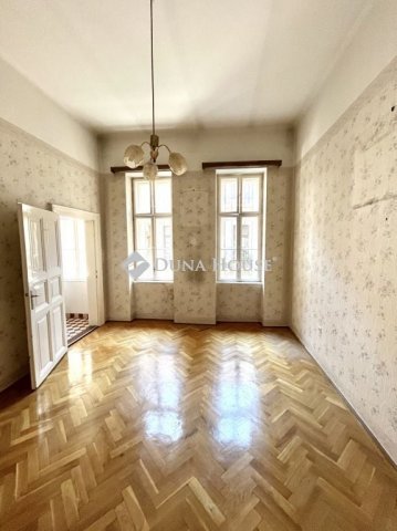 Eladó téglalakás, Budapesten, VIII. kerületben 34.9 M Ft