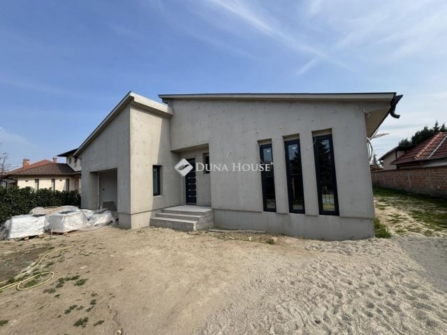 Eladó családi ház, Kecskeméten 149.9 M Ft, 4 szobás